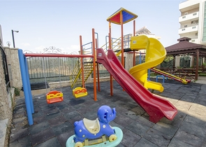  شقة واسعة 4+1 في منطقة اونجالي من كونيالتي أنطاليا