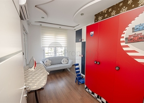  شقة واسعة 4+1 في منطقة اونجالي من كونيالتي أنطاليا