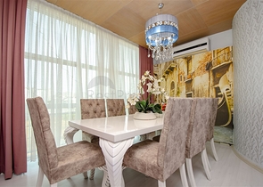  شقة واسعة 4+1 في منطقة اونجالي من كونيالتي أنطاليا