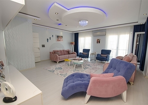  شقة واسعة 4+1 في منطقة اونجالي من كونيالتي أنطاليا