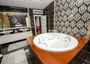  شقة واسعة 4+1 في منطقة اونجالي من كونيالتي أنطاليا