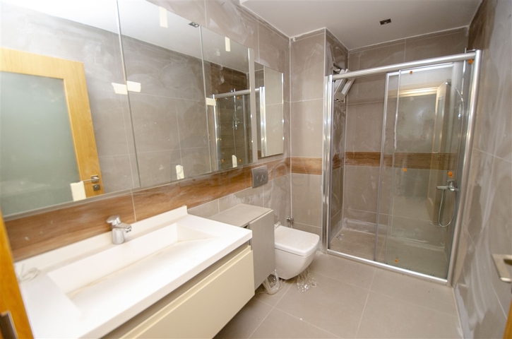 شقق فاخرة 3 + 1 و 4 + 1 في اونجالي كونيالتي أنطاليا