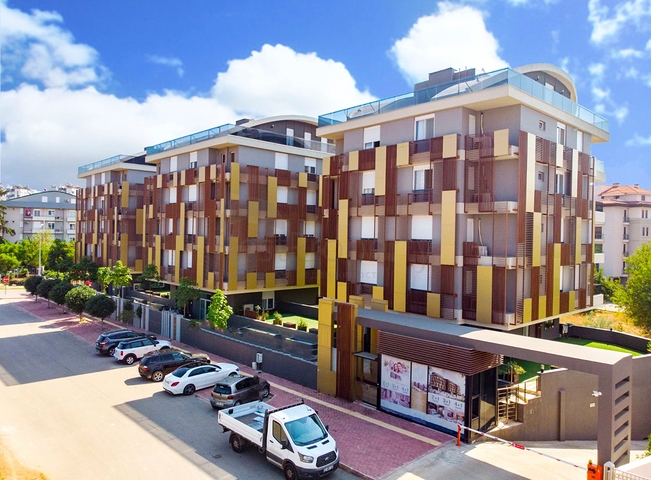 شقق فاخرة 3 + 1 و 4 + 1 في اونجالي كونيالتي أنطاليا