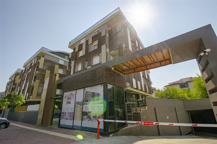 شقق فاخرة 3 + 1 و 4 + 1 في اونجالي كونيالتي أنطاليا