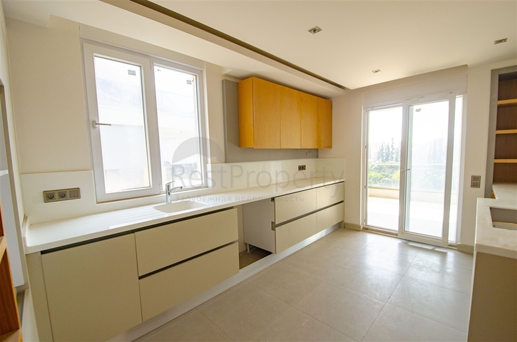 شقق فاخرة 3 + 1 و 4 + 1 في اونجالي كونيالتي أنطاليا