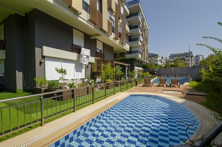 شقق فاخرة 3 + 1 و 4 + 1 في اونجالي كونيالتي أنطاليا