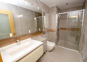 شقق فاخرة 3 + 1 و 4 + 1 في اونجالي كونيالتي أنطاليا