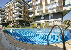 شقق فاخرة 3 + 1 و 4 + 1 في اونجالي كونيالتي أنطاليا