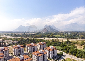 شقق فاخرة 3 + 1 و 4 + 1 في اونجالي كونيالتي أنطاليا