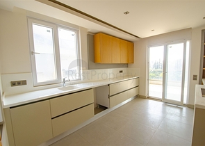 شقق فاخرة 3 + 1 و 4 + 1 في اونجالي كونيالتي أنطاليا