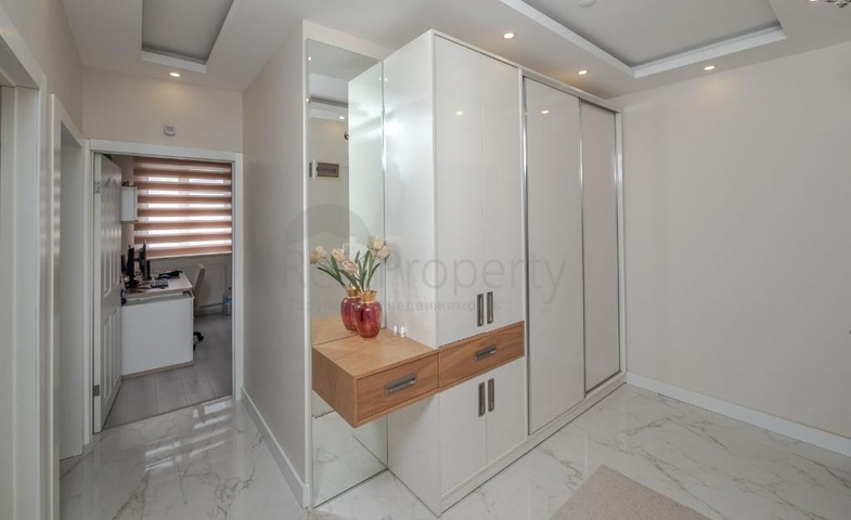 في مركز اسطنبول - بشيكتاش - دوبلكس خمس عرف وصالة مفروشة .