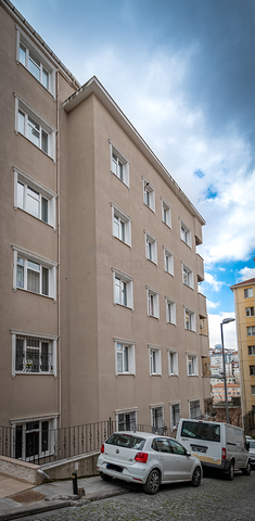 في مركز اسطنبول - بشيكتاش - دوبلكس خمس عرف وصالة مفروشة .