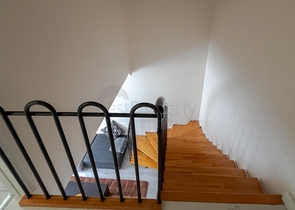 في مركز اسطنبول - بشيكتاش - دوبلكس خمس عرف وصالة مفروشة .