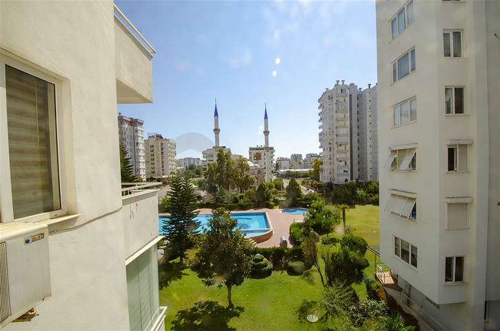 2 +1 شقة في لارا في مجمع مع مسبح الأولمبية