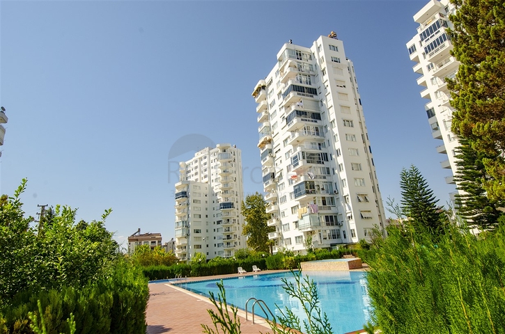 2 +1 شقة في لارا في مجمع مع مسبح الأولمبية