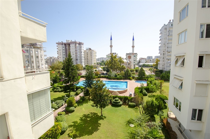 2 +1 شقة في لارا في مجمع مع مسبح الأولمبية