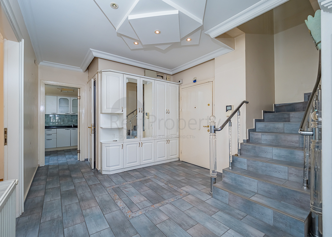 دوبلكس اربع غرف وصالة -قريبة من البحر في مركز اسطنبول 