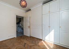 دوبلكس اربع غرف وصالة -قريبة من البحر في مركز اسطنبول 