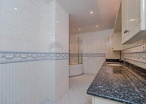 دوبلكس اربع غرف وصالة -قريبة من البحر في مركز اسطنبول 