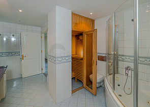 دوبلكس اربع غرف وصالة -قريبة من البحر في مركز اسطنبول 