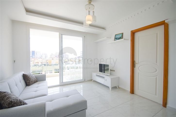 شقة غرفة وصالة ضمن مجمع سكني حديث بسعر جيد 