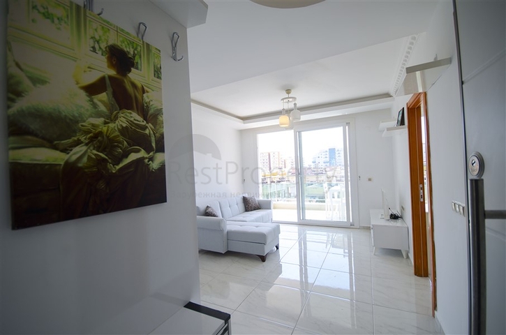 شقة غرفة وصالة ضمن مجمع سكني حديث بسعر جيد 