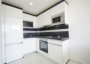 شقة غرفة وصالة ضمن مجمع سكني حديث بسعر جيد 