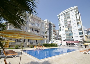 شقة غرفة وصالة ضمن مجمع سكني حديث بسعر جيد 