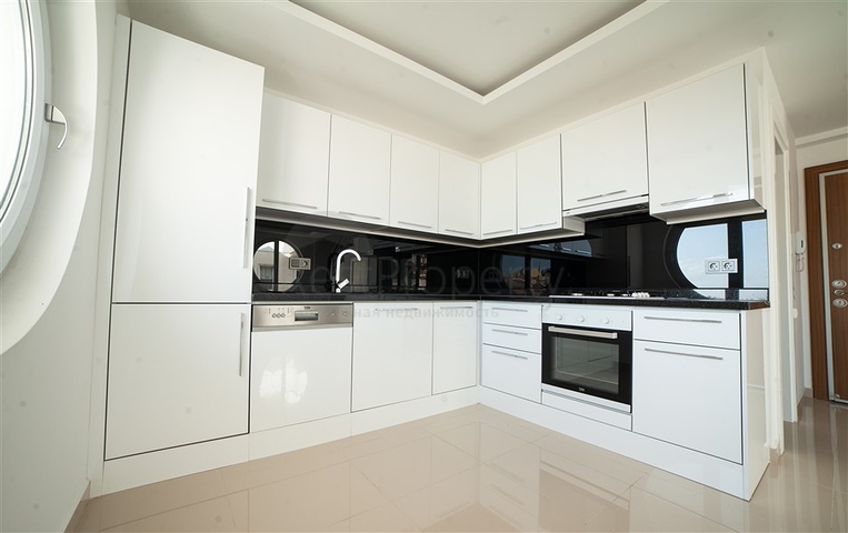 دوبلكس - ثلاث غرف وصالة - في مركز الانيا بالقرب من شاطئ كليوباترا  الشهير 