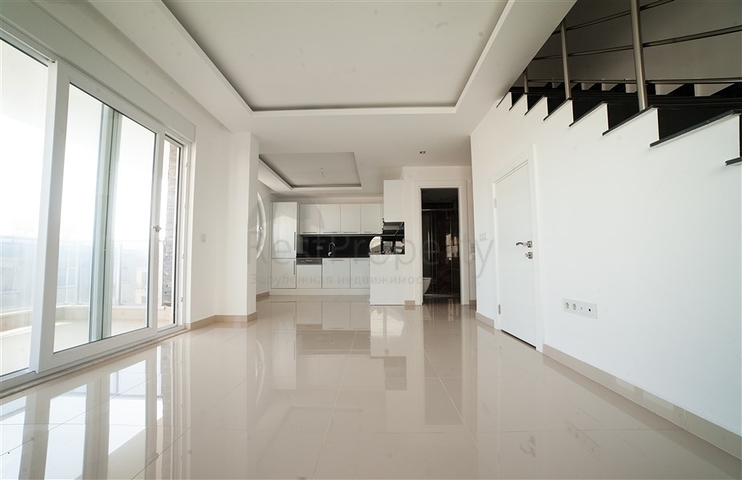 دوبلكس - ثلاث غرف وصالة - في مركز الانيا بالقرب من شاطئ كليوباترا  الشهير 