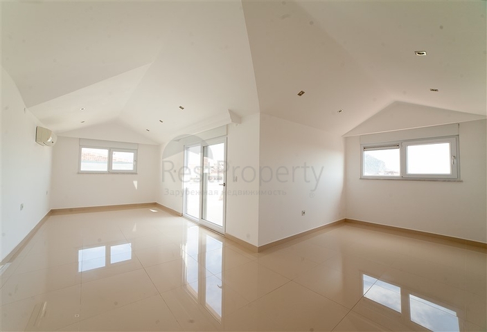 دوبلكس - ثلاث غرف وصالة - في مركز الانيا بالقرب من شاطئ كليوباترا  الشهير 