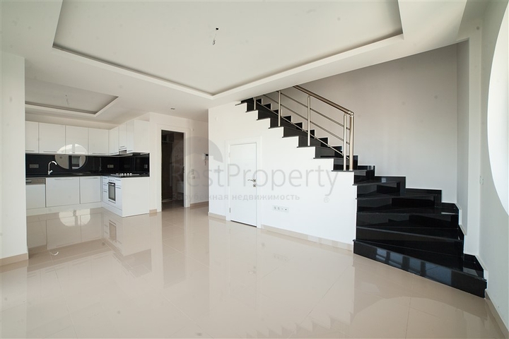 دوبلكس - ثلاث غرف وصالة - في مركز الانيا بالقرب من شاطئ كليوباترا  الشهير 