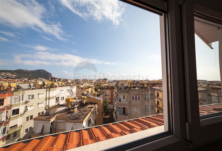 دوبلكس - ثلاث غرف وصالة - في مركز الانيا بالقرب من شاطئ كليوباترا  الشهير 