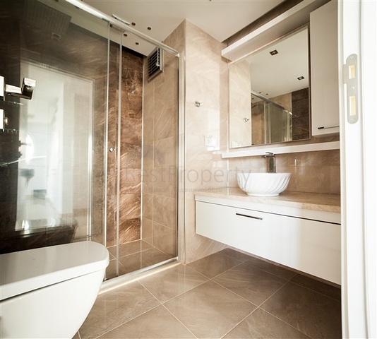 دوبلكس - ثلاث غرف وصالة - في مركز الانيا بالقرب من شاطئ كليوباترا  الشهير 