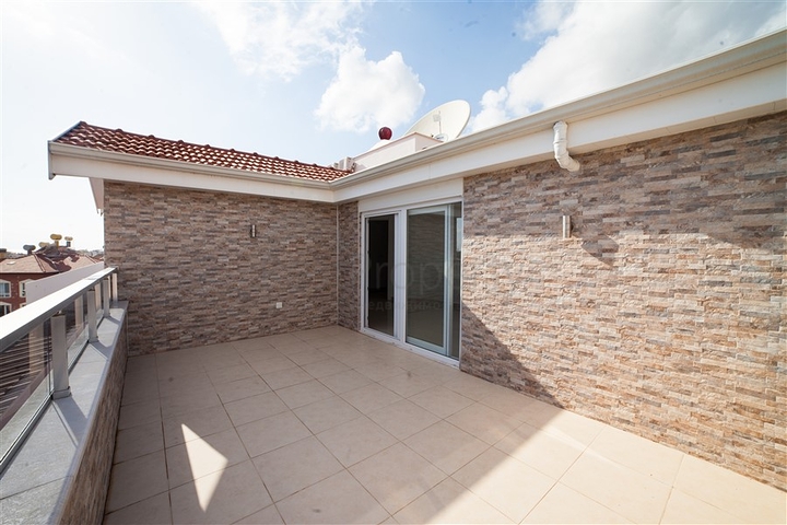 دوبلكس - ثلاث غرف وصالة - في مركز الانيا بالقرب من شاطئ كليوباترا  الشهير 