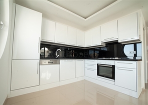 دوبلكس - ثلاث غرف وصالة - في مركز الانيا بالقرب من شاطئ كليوباترا  الشهير 