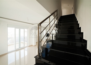 دوبلكس - ثلاث غرف وصالة - في مركز الانيا بالقرب من شاطئ كليوباترا  الشهير 