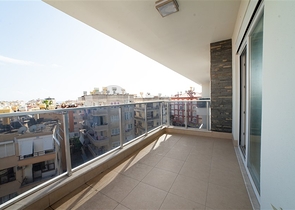 دوبلكس - ثلاث غرف وصالة - في مركز الانيا بالقرب من شاطئ كليوباترا  الشهير 