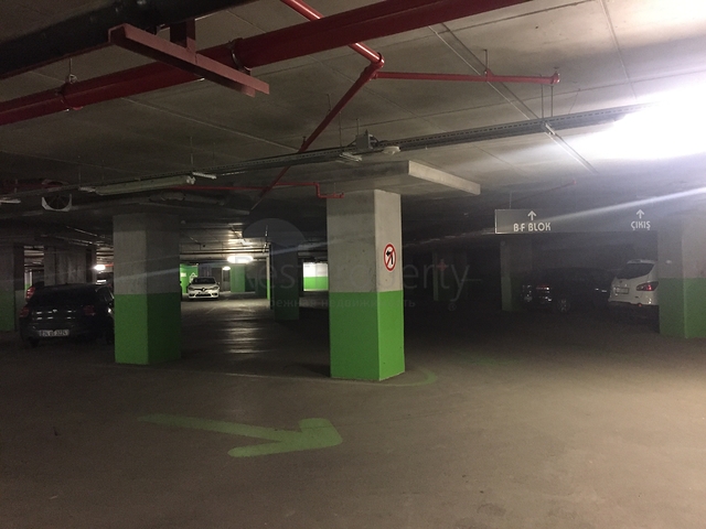 غرفة وصالة ضمن مجمع فخم في مركز اسطنبول 