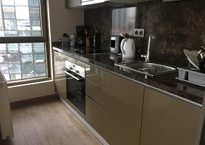 غرفة وصالة ضمن مجمع فخم في مركز اسطنبول 