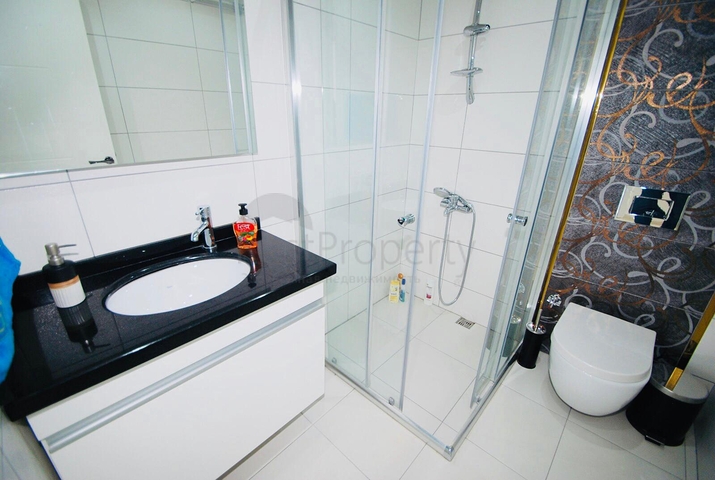 اطلالة بحر ساحرة - شقة مفروشة اربع غرف وصالة في مركز الانيا 