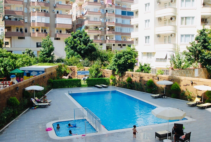 اطلالة بحر ساحرة - شقة مفروشة اربع غرف وصالة في مركز الانيا 