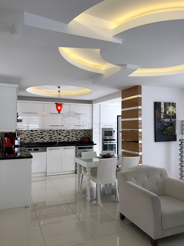 اطلالة بحر ساحرة - شقة مفروشة اربع غرف وصالة في مركز الانيا 