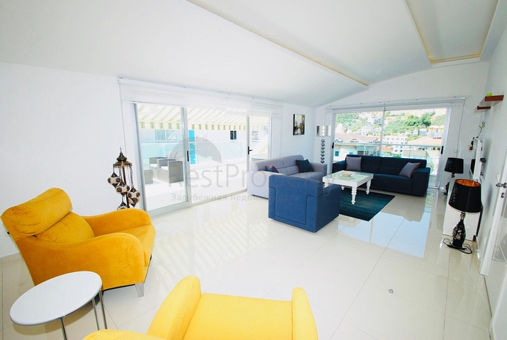 اطلالة بحر ساحرة - شقة مفروشة اربع غرف وصالة في مركز الانيا 