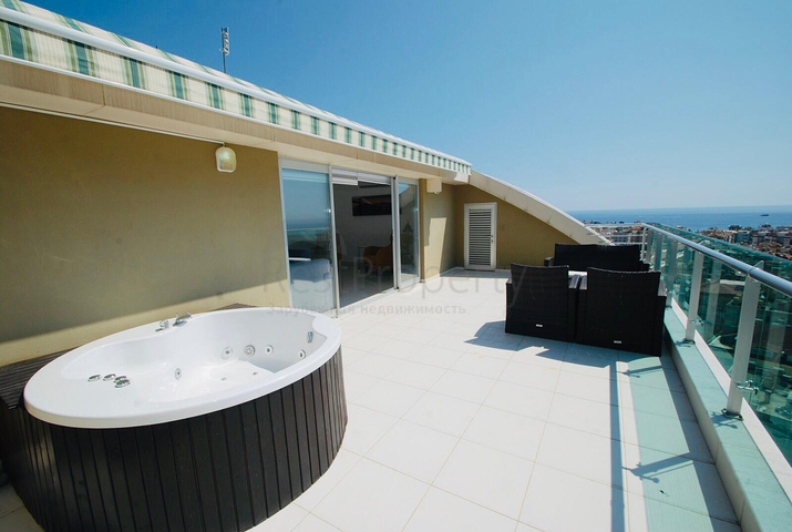 اطلالة بحر ساحرة - شقة مفروشة اربع غرف وصالة في مركز الانيا 