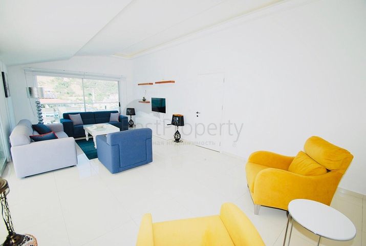 اطلالة بحر ساحرة - شقة مفروشة اربع غرف وصالة في مركز الانيا 