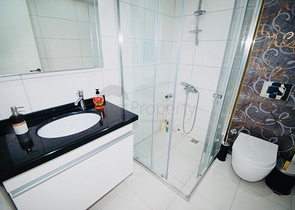 اطلالة بحر ساحرة - شقة مفروشة اربع غرف وصالة في مركز الانيا 