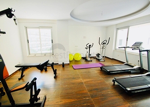 اطلالة بحر ساحرة - شقة مفروشة اربع غرف وصالة في مركز الانيا 