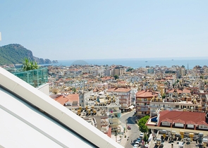 اطلالة بحر ساحرة - شقة مفروشة اربع غرف وصالة في مركز الانيا 