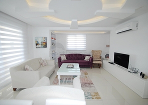 اطلالة بحر ساحرة - شقة مفروشة اربع غرف وصالة في مركز الانيا 